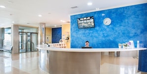 Couples treatment room(s), sauna, hot tub, hot springs/mineral springs