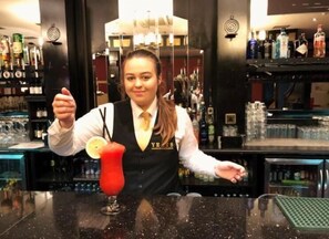 Bar (in der Unterkunft)
