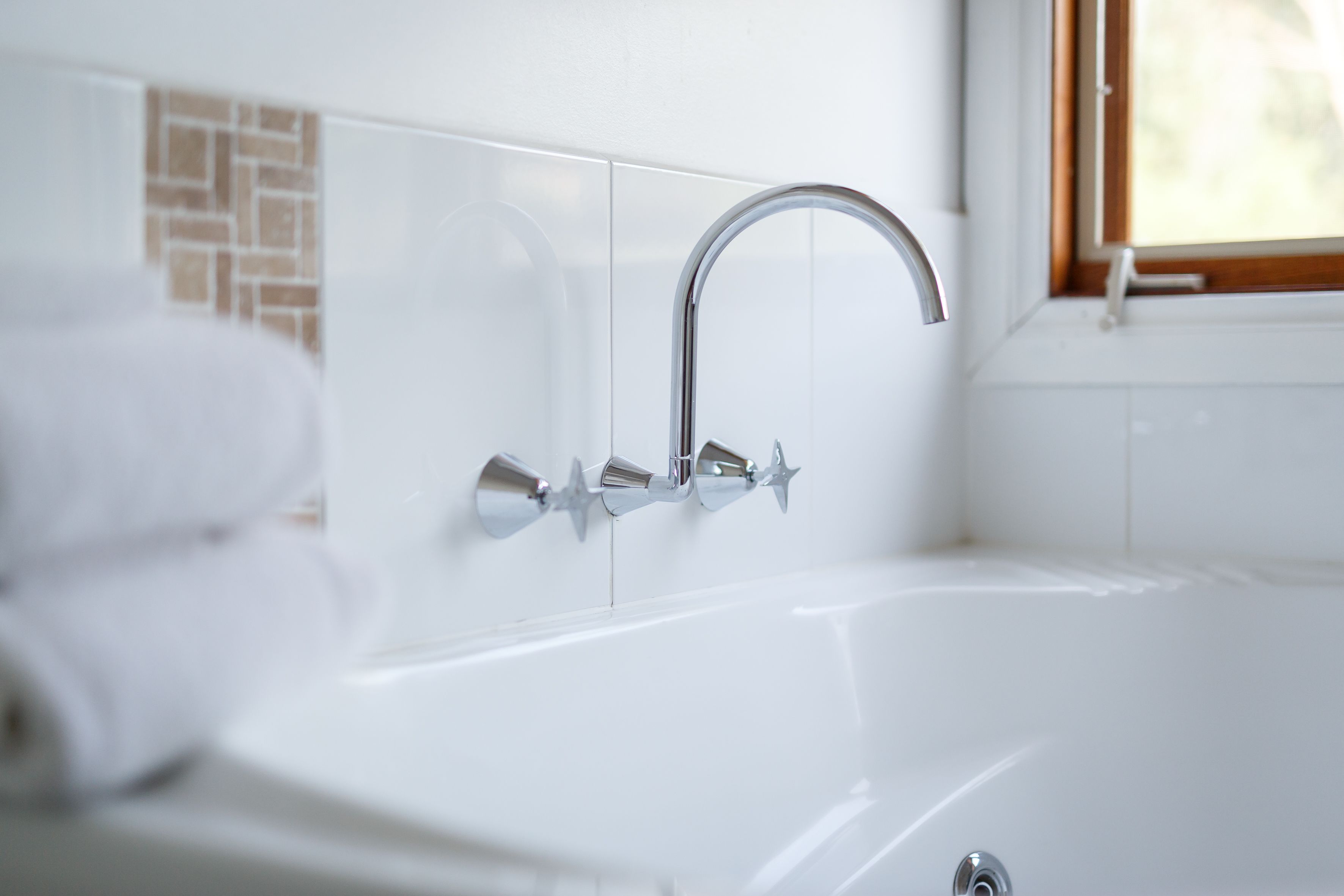 Vasca e doccia separate, set di cortesia firmato, asciugacapelli