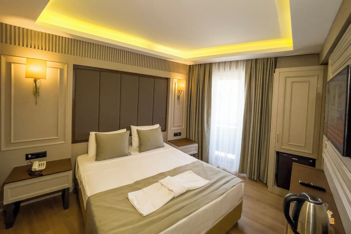 Premium bedding, Select Comfort beds, minibar, in-room safe