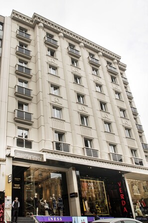 واجهة المنشأة