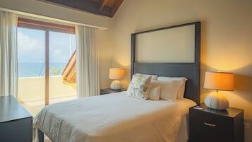 Familiekamer, 2 slaapkamers | Een minibar, individueel gedecoreerd, individueel gemeubileerd