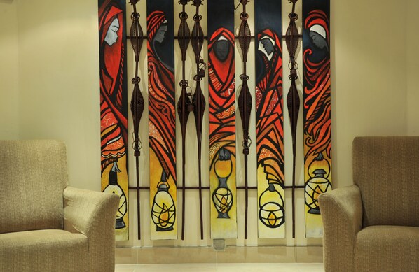 Lobby lounge