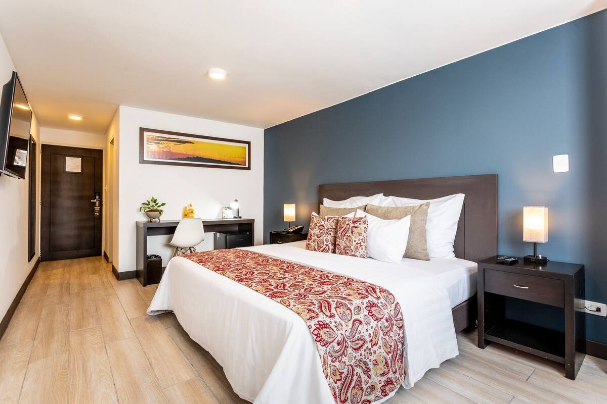 Superior Double Room | Premium bedding, minibar, in-room safe, desk