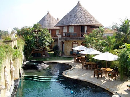 Outdoor pool. Dewani Villa Resort