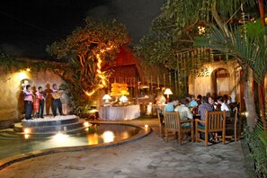 Dining - Dewani Villa Resort (Kerobokan)