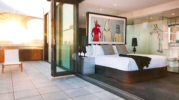 Junior Penthouse, Balcony, City View | Premium bedding, pillow-top beds, minibar, in-room safe