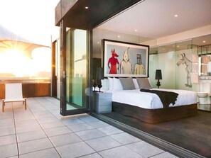 Junior Penthouse, Balcony, City View | Premium bedding, pillowtop beds, minibar, in-room safe