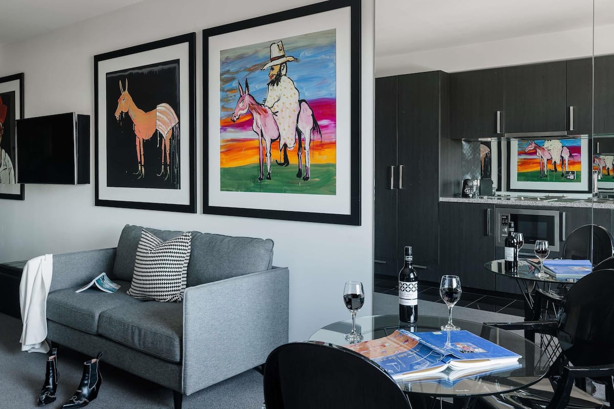 Studio, Multiple Beds | Premium bedding, pillowtop beds, minibar, in-room safe