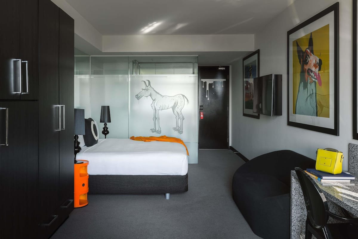 Premium bedding, pillow-top beds, minibar, in-room safe