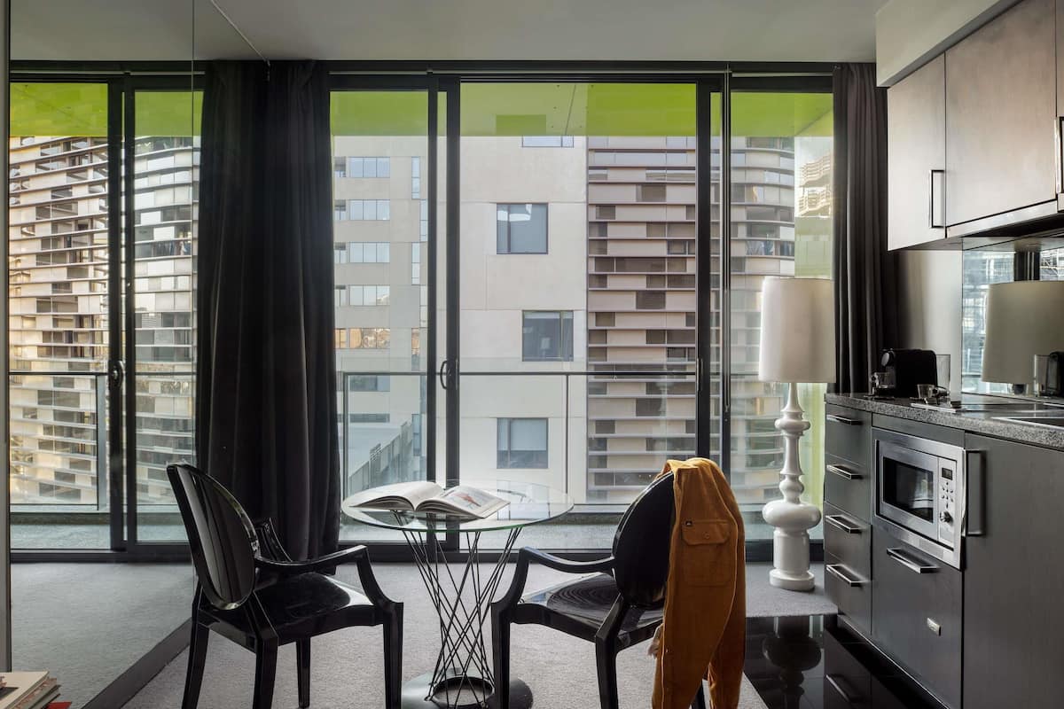 premium bedding, pillow-top beds, minibar, in-room safe