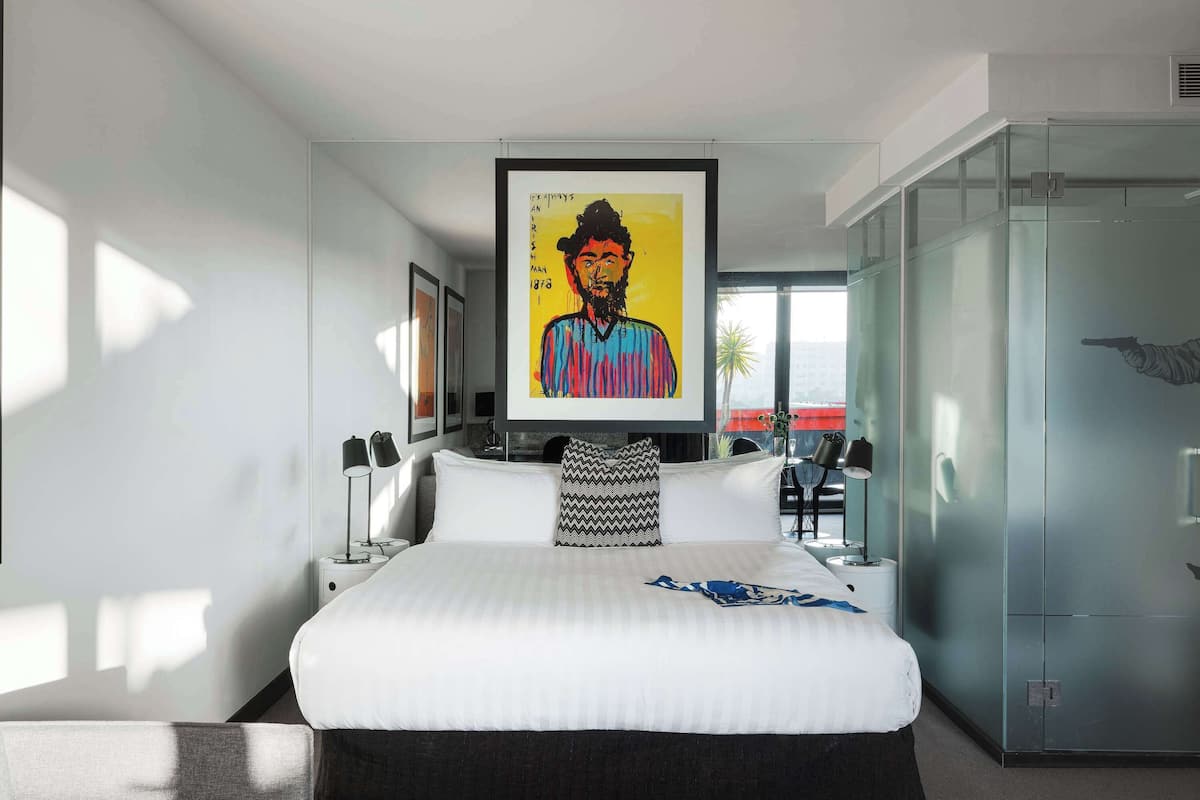 Premium bedding, pillow-top beds, minibar, in-room safe