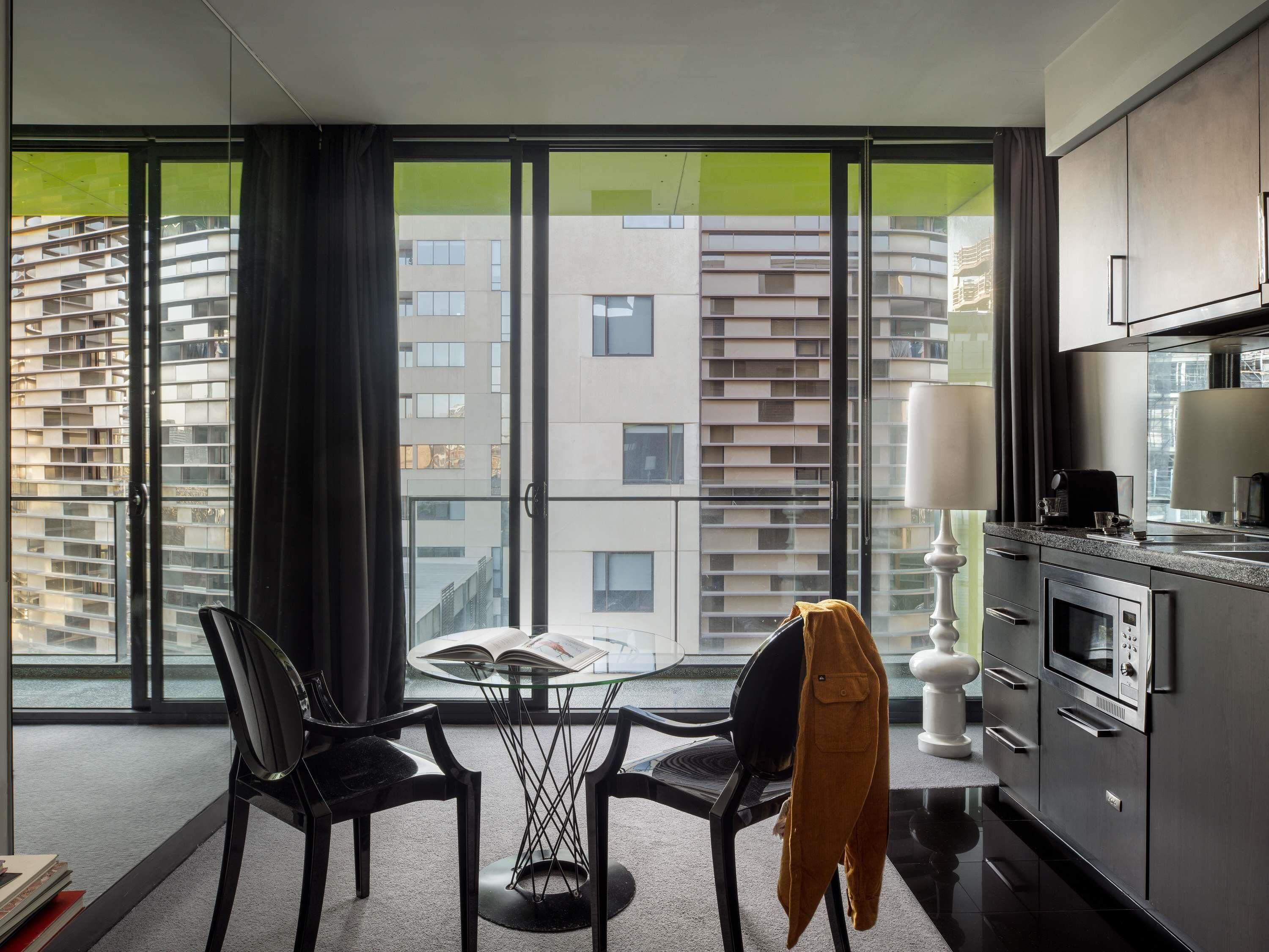 Sängtillbehör av högsta kvalitet, bäddmadrasser och minibar