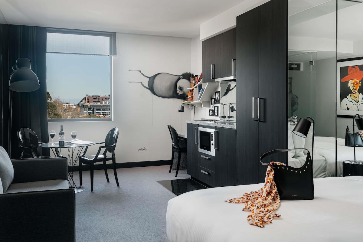 Studio, Multiple Beds