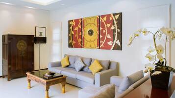 1 Bedroom Private Pool Villa | Premium bedding, in-room safe, individually decorated