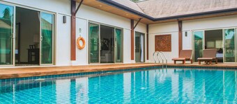 Two Villas Holiday Oriental Style Naiharn Beach