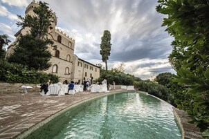 Seasonal outdoor pool, pool umbrellas, sun loungers