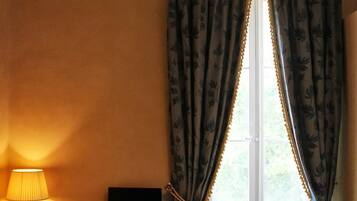 Doppia Comfort uso singolo | Biancheria da letto ipoallergenica, minibar, una cassaforte in camera