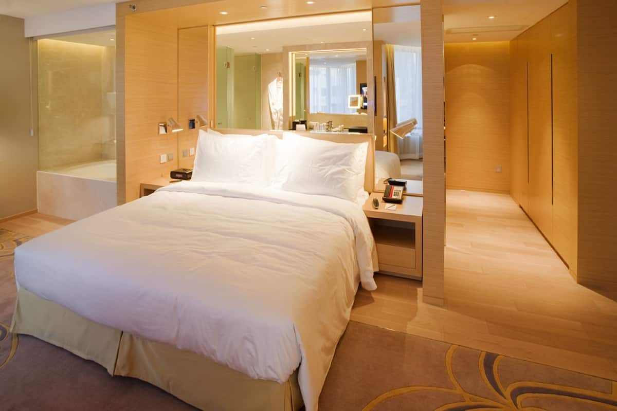 grand suite king | minibar, in-room safe, desk, iron/ironing board