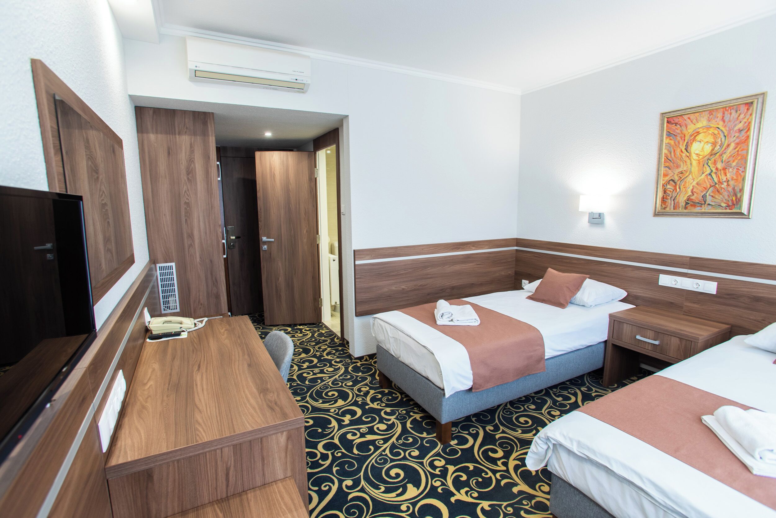 Minibar, Zimmersafe, Verdunkelungsvorhänge, kostenloses WLAN