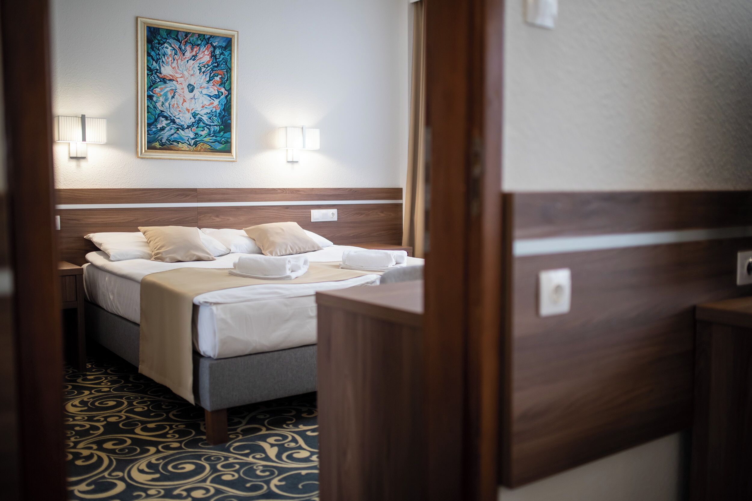 Classic Apartment, Mountain View | Bar mini, peti besi dalam bilik, langsir/tirai gelap terus 