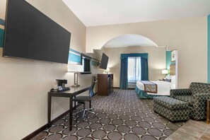 Suite, 1 King Bed, Non Smoking, Jetted Tub | In-room safe, desk, laptop workspace, iron/ironing board - Best Western Sonora Inn & Suites (Nogales)