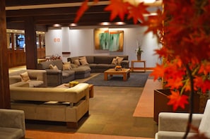 Lobby lounge - Sky Borges Hotel Alpenhaus (Gramado)