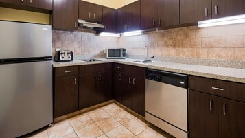 Microondas, cafetera/tetera