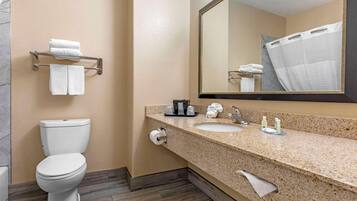 Pillowtop beds, desk, iron/ironing board, free WiFi