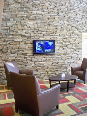 Lobby lounge - Red Roof Inn & Suites Beaumont (Beaumont)