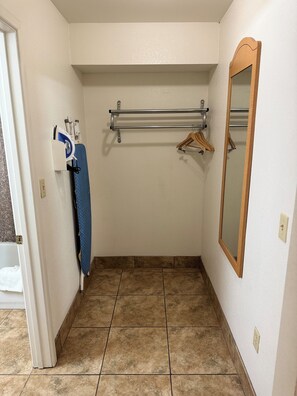 Wi-Fi de cortesia, roupa de cama