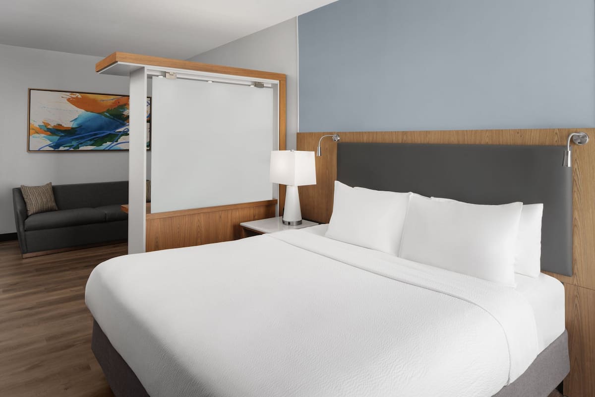 Pillowtop beds, in-room safe, desk, laptop workspace