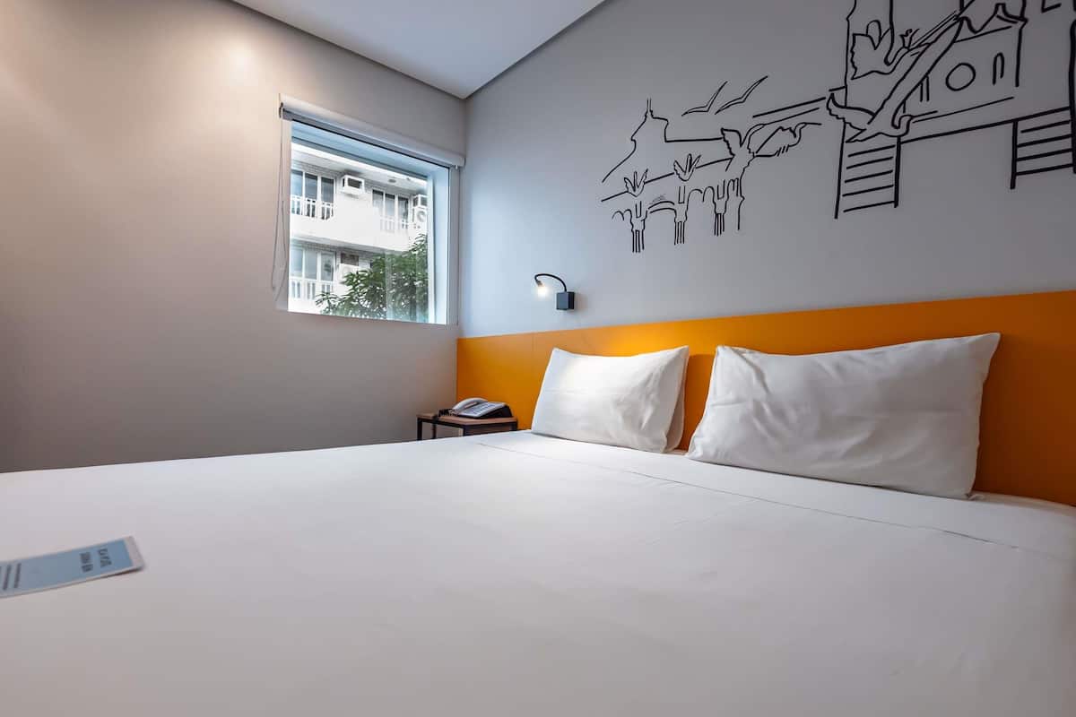 Superior Apartment, 1 Double Bed | Desk, free WiFi, bed sheets