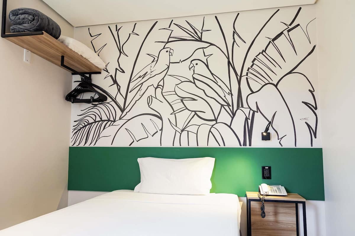 Standardzimmer, 1 Einzelbett | Schreibtisch, kostenloses WLAN, Bettwäsche