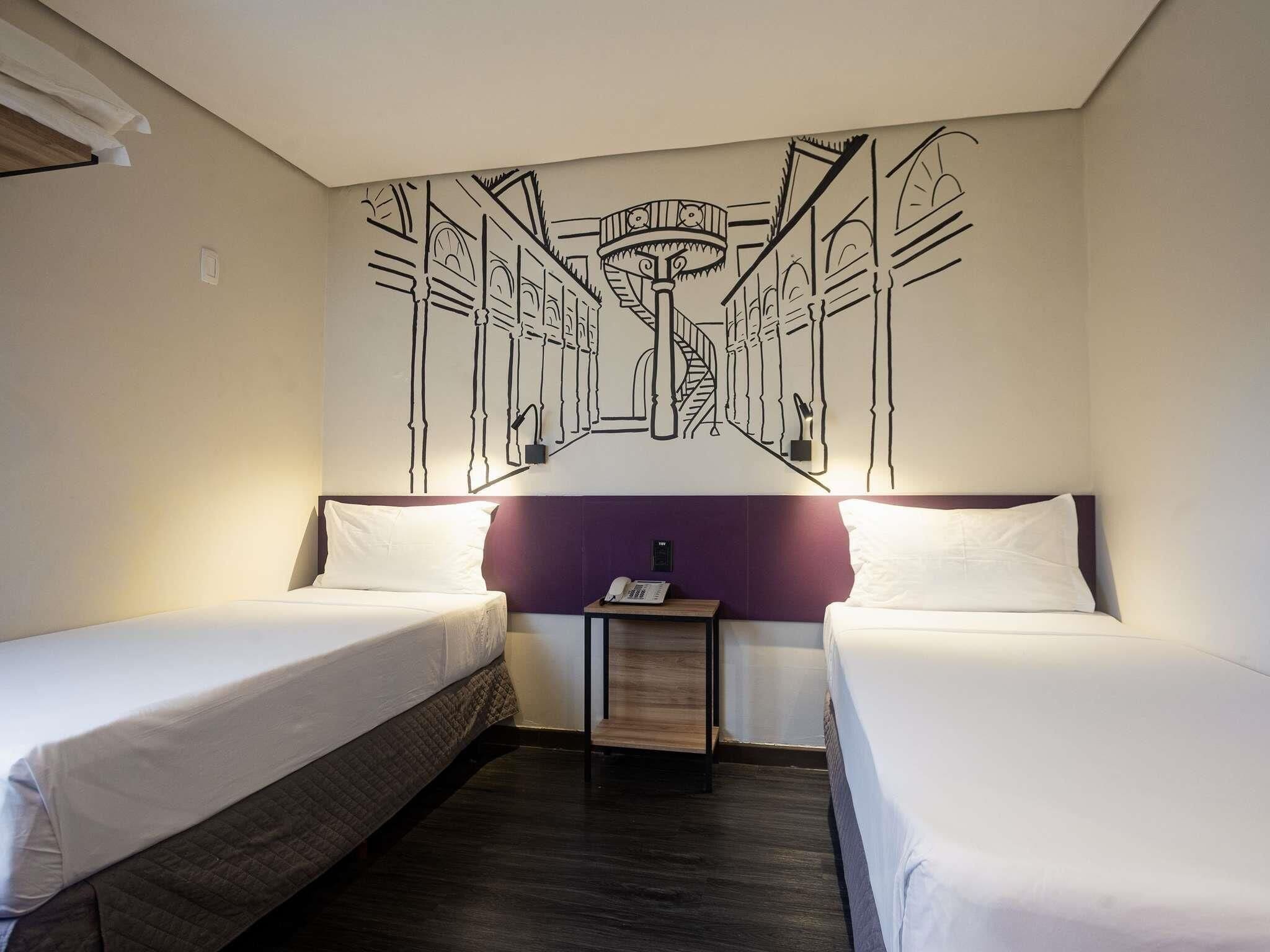 Standard Room, 2 Twin Beds | Desk, free WiFi, bed sheets