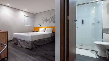 Superior Apartment, 1 Double Bed | Desk, WiFi (free), bed sheets