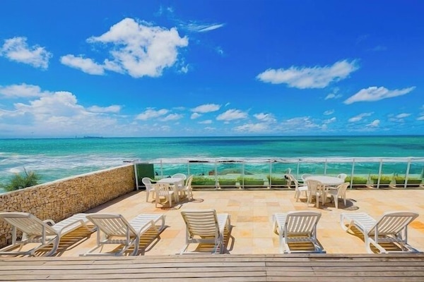 2 outdoor pools, sun loungers