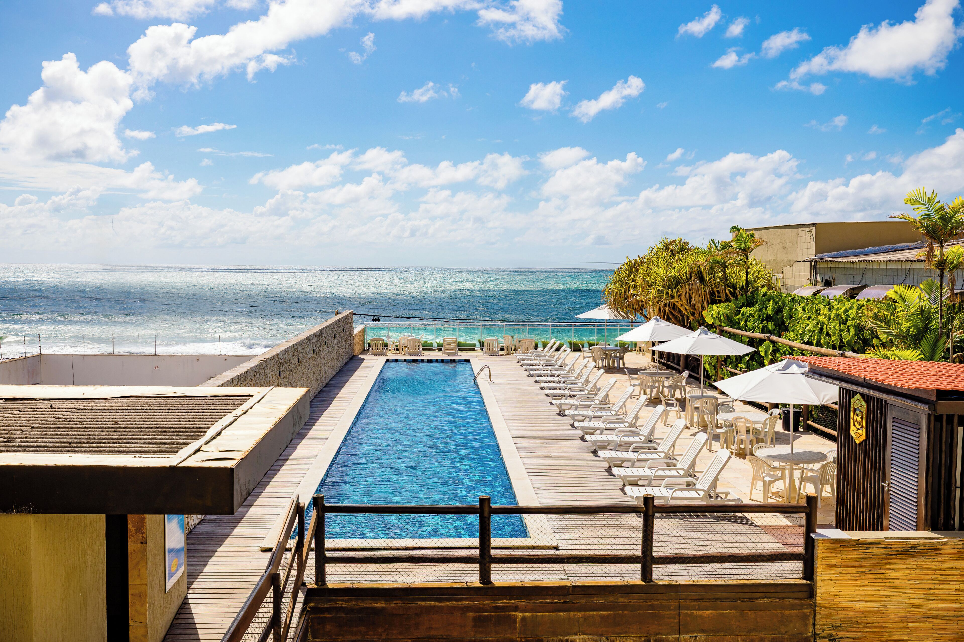 2 outdoor pools, pool loungers