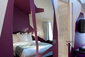 Ropa de cama de alta calidad, minibar, caja fuerte y escritorio