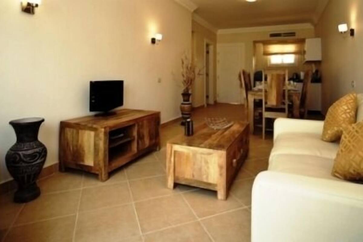Standard Apartment, 3 Bedrooms | Ruang tamu