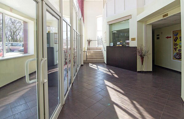 Interior entrance - Tokyo Star Hotel (Odesa)