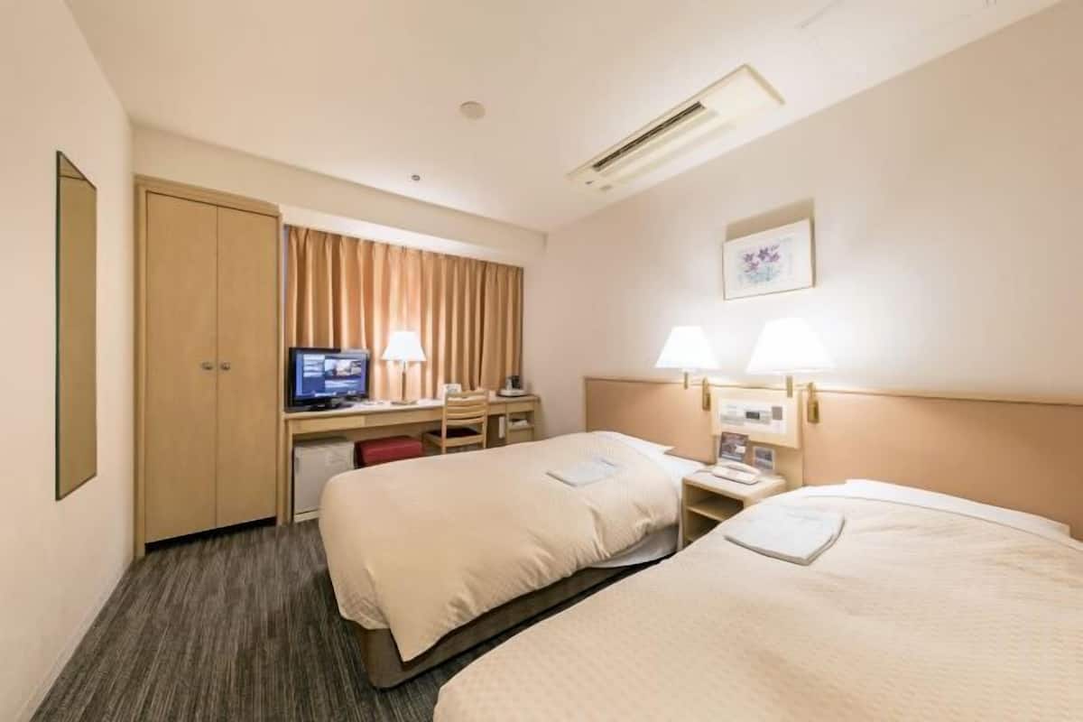 Desk, free WiFi, bed sheets, wheelchair access