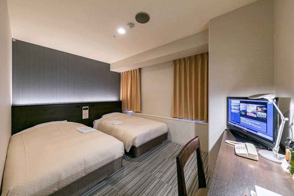 Desk, free WiFi, bed sheets, wheelchair access