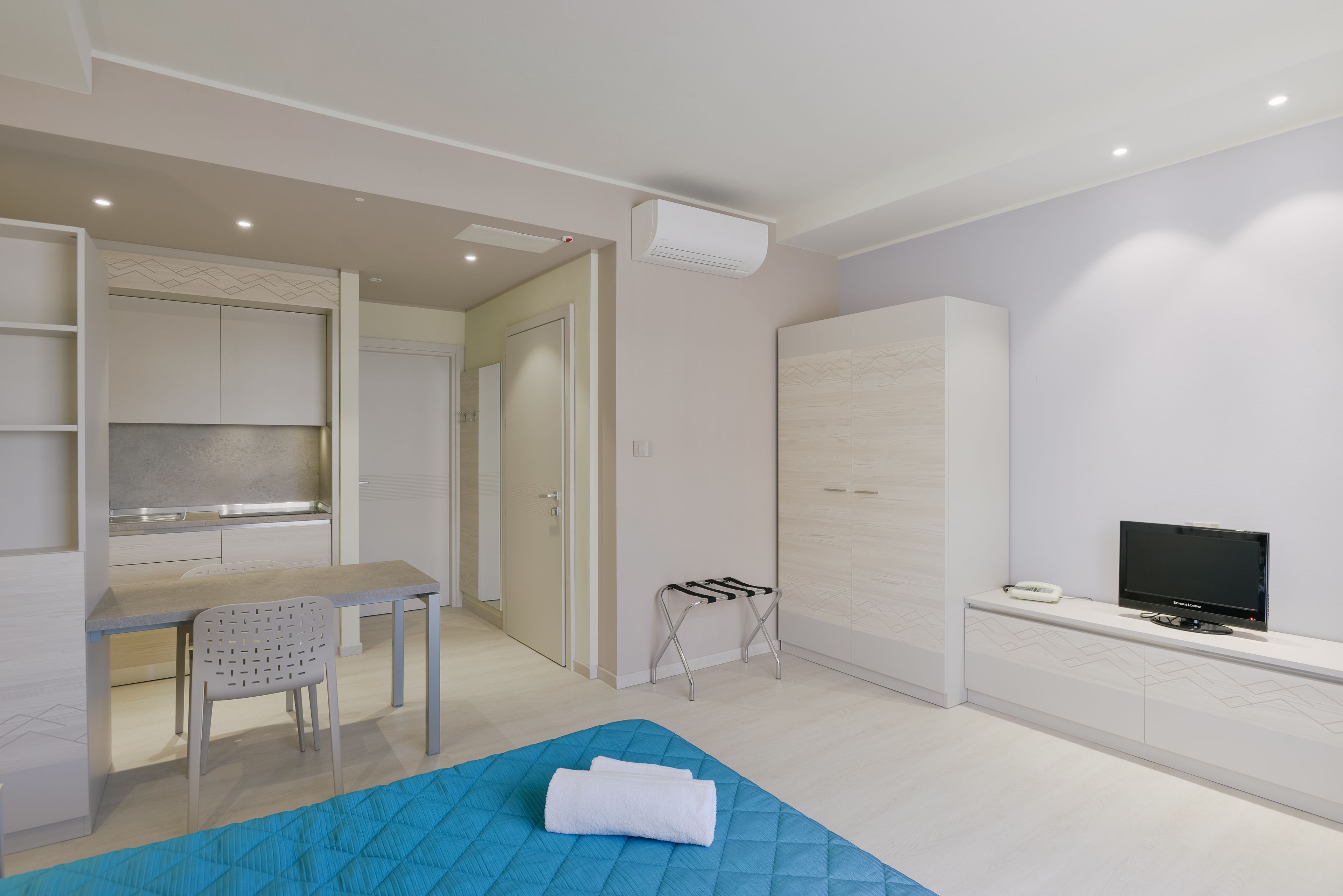 in-room safe, blackout curtains, soundproofing, iron/ironing board