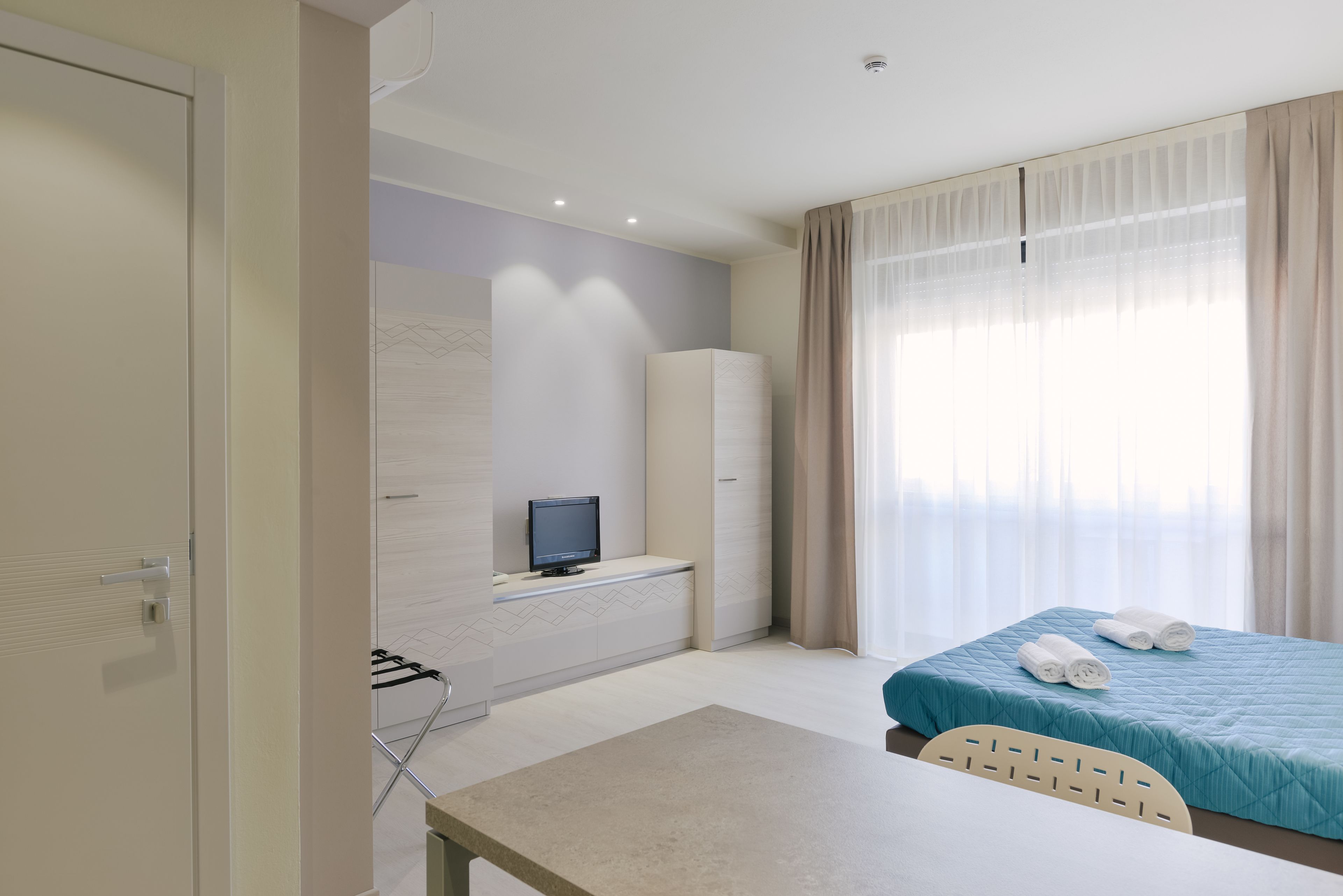 in-room safe, blackout curtains, soundproofing, iron/ironing board