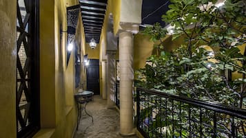 Façade de lâhĂ©bergement - soirĂ©e/nuit