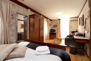 Deluxe-Doppelzimmer | Zimmersafe, Bettwäsche