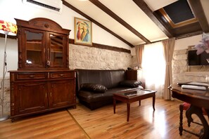 Chambre Double Supérieure | 1 chambre, coffres-forts dans les chambres, draps fournis