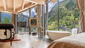 Matterhorn Roof Suite, Balcony (Matterhorn view) | 1 quarto, roupas de cama premium, cofres nos quartos