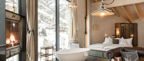 Matterhorn Roof Suite, Balcony (Matterhorn view)